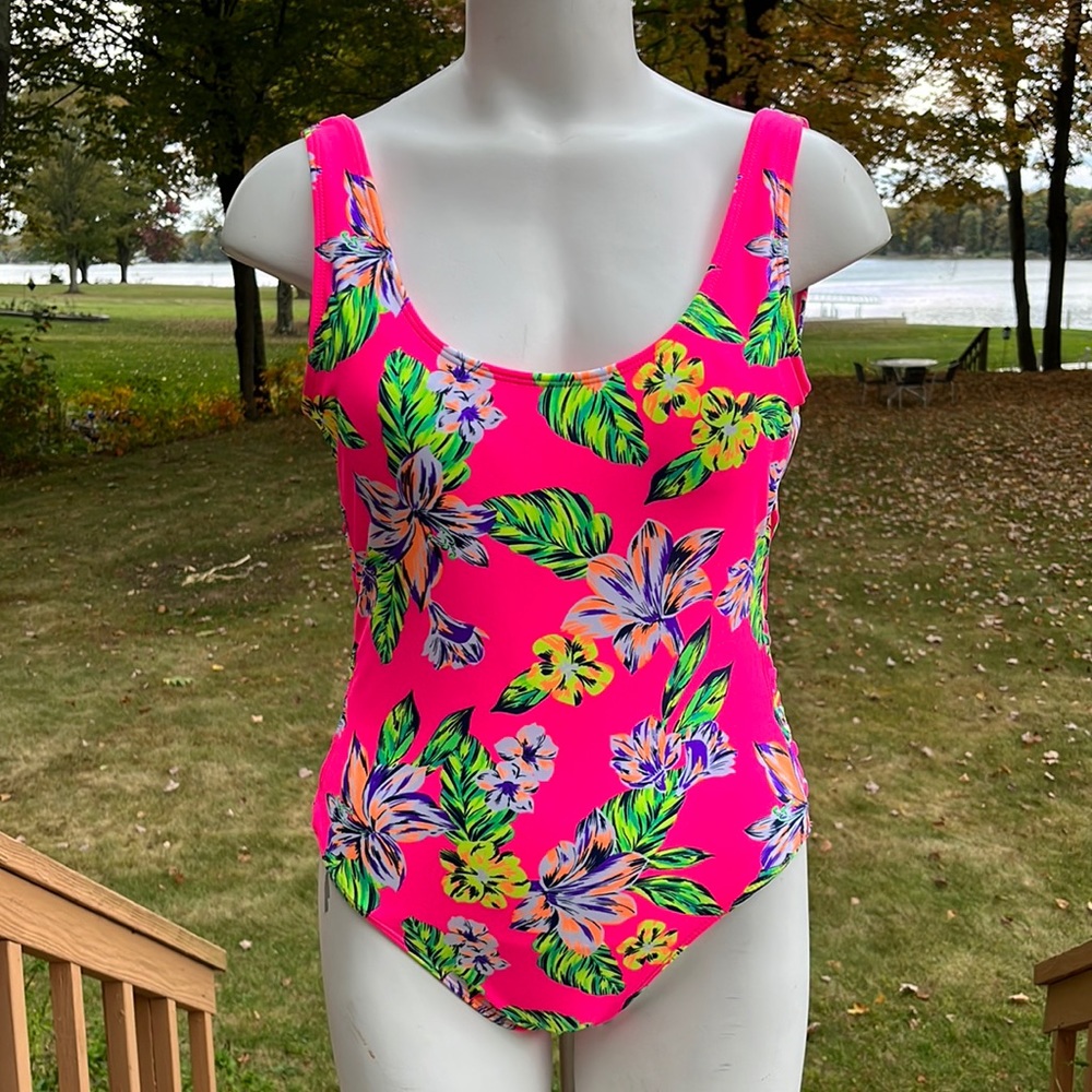 No Boundaries floral tank suit L (11-13}